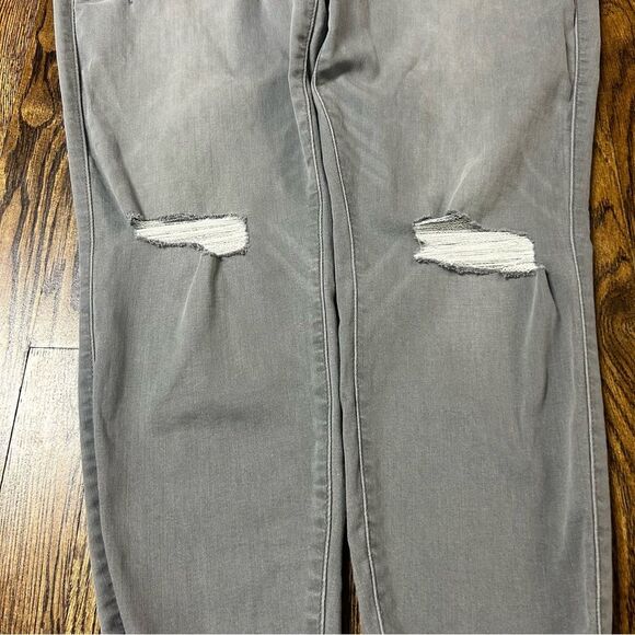 Torrid Feel the Fit Bombshell Skinny 20R Super Soft Grey Distressed High Rise - Picture 11 of 12